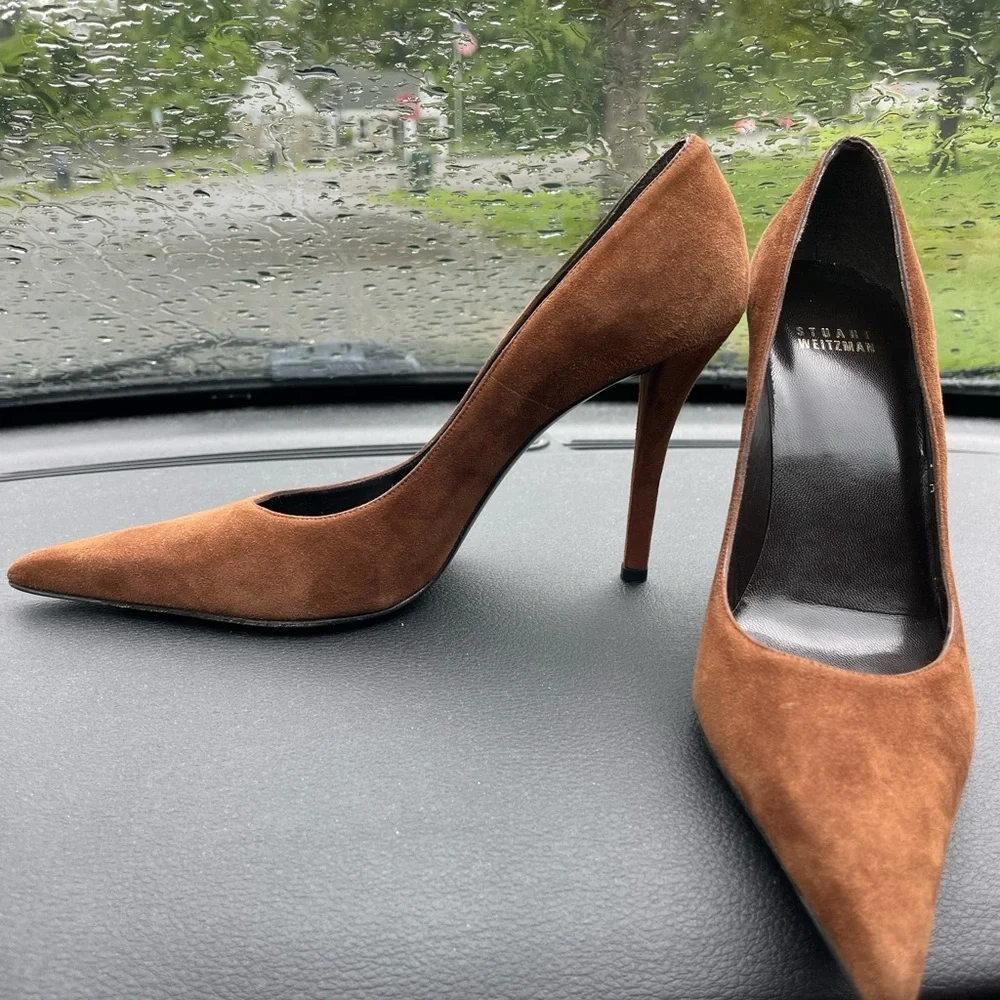 Stuart Weitzman Brown Heels with Pointed Toe and Stiletto - Picture 5 of 8